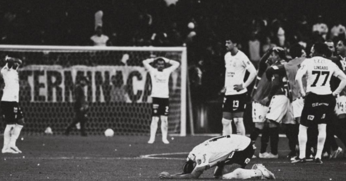 Memphis fala pela 1ª vez após pênalti perdido e pede desculpas à torcida do Corinthians: 'Coração partido'