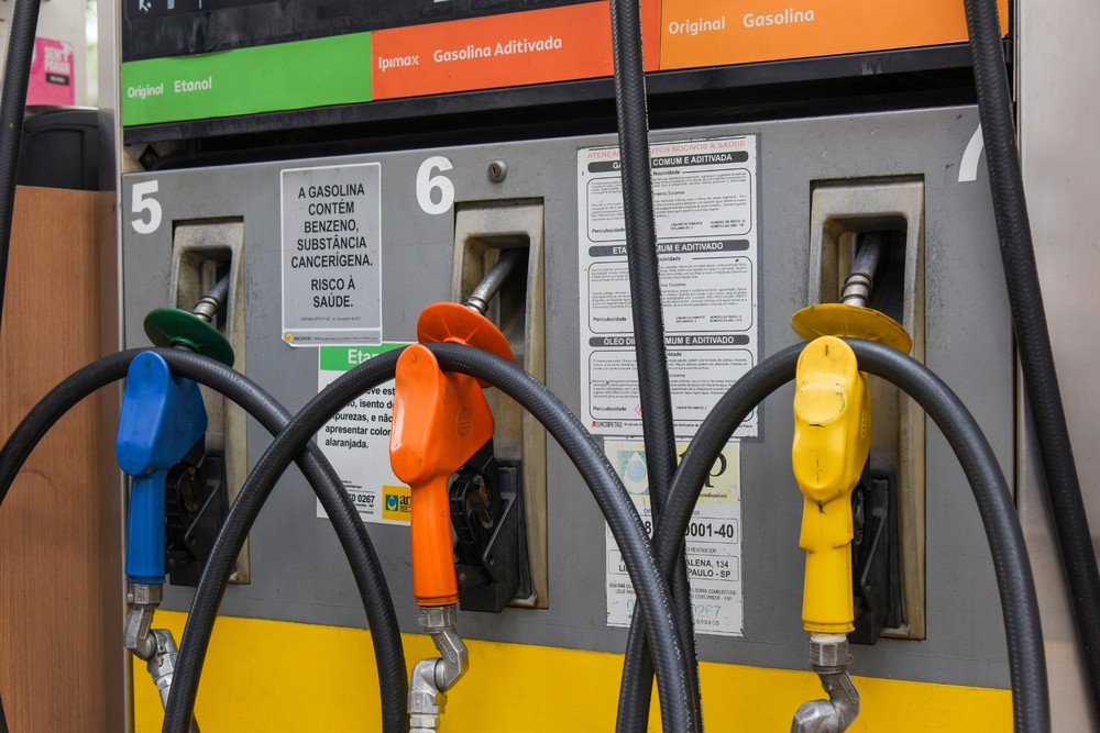 Testes da proveta e do termodensímetro podem salvar o seu carro — Foto: Murilo Goes/Autoesporte