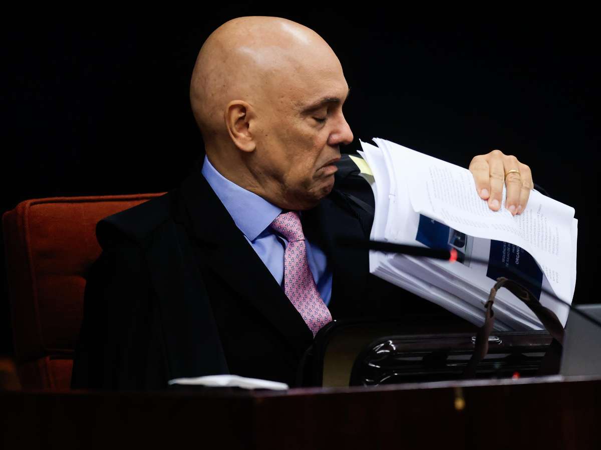 Moraes apresenta defesa de 44 páginas, nega crime e diz que ação de Mendonça é 'vingança' por condenação de 8 de janeiro