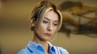 Volkan tenta se reaproximar de Asya em Iludida e confessa: ‘Às vezes sonho com você’