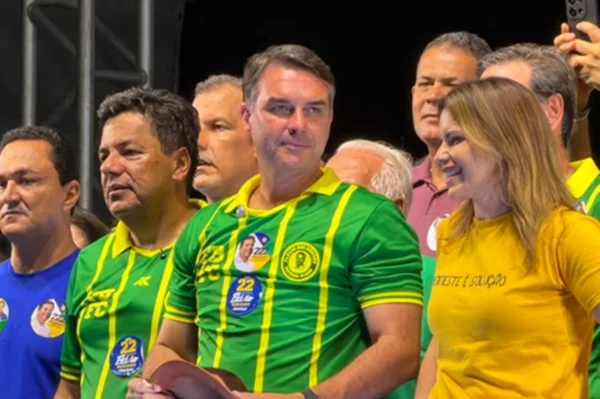 Flávio reforça agenda no Sudeste antes do 1º turno após passar por Nordeste