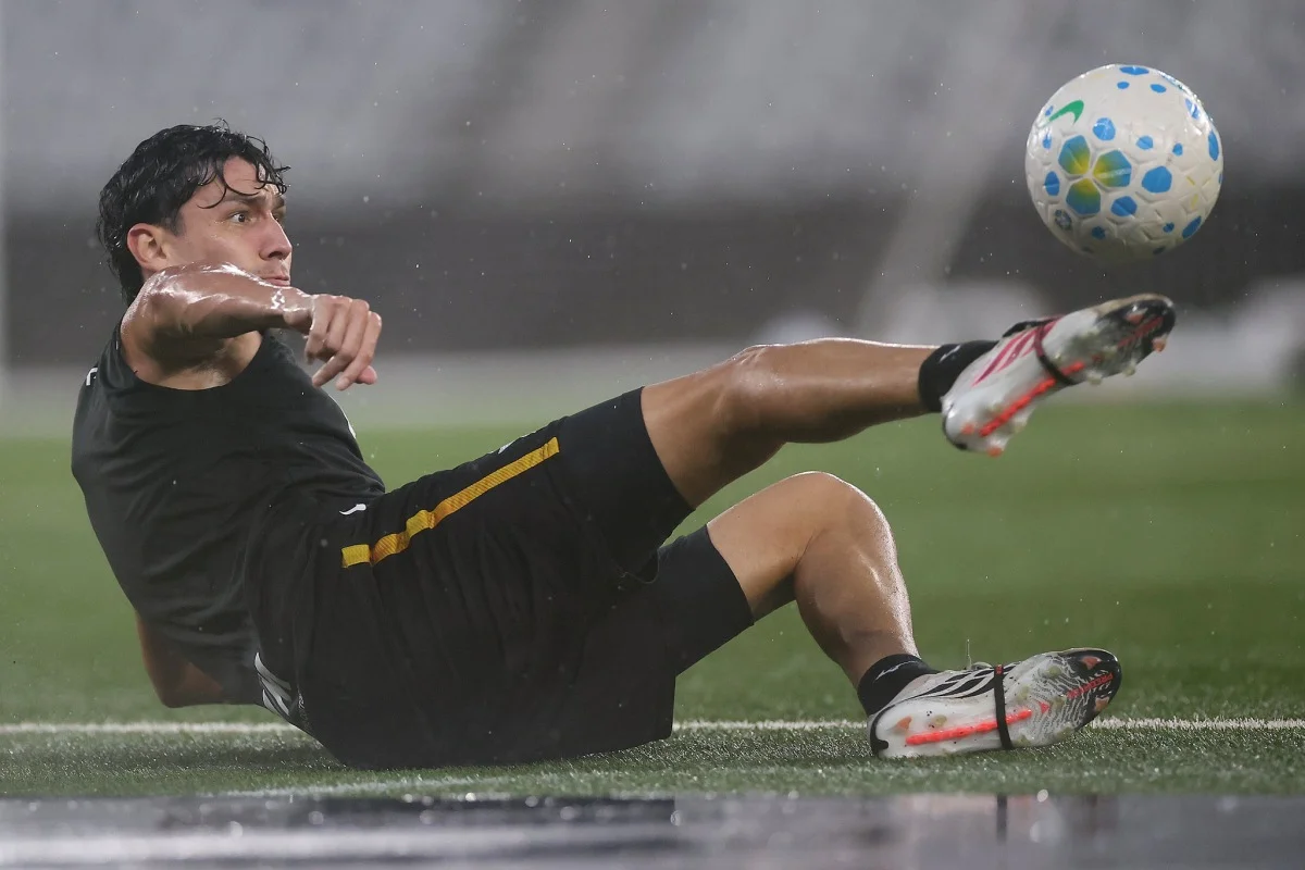 Convocado para Venezuela, Ferraresi pode perder clássico contra o Vasco
