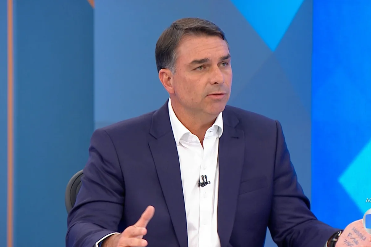 Flávio acusa Dino de usar inquérito das emendas para interferir em eleições
