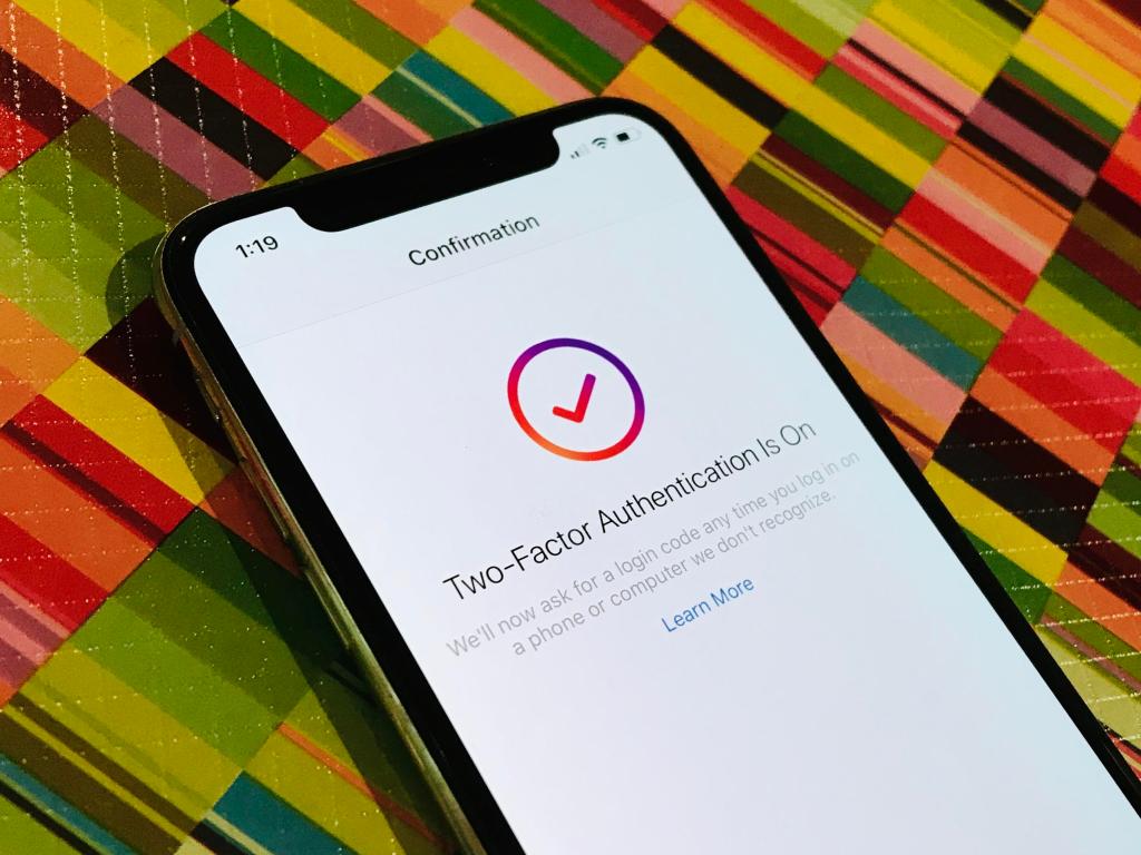 O que alguém pode fazer com seu número de telefone e como se proteger