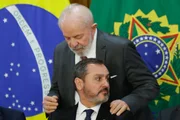 Lula tenta conter a crise entre a PF e o STF