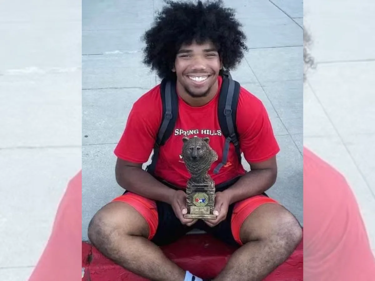 Lutador de 19 anos morre durante trilha com amigos na Califórnia