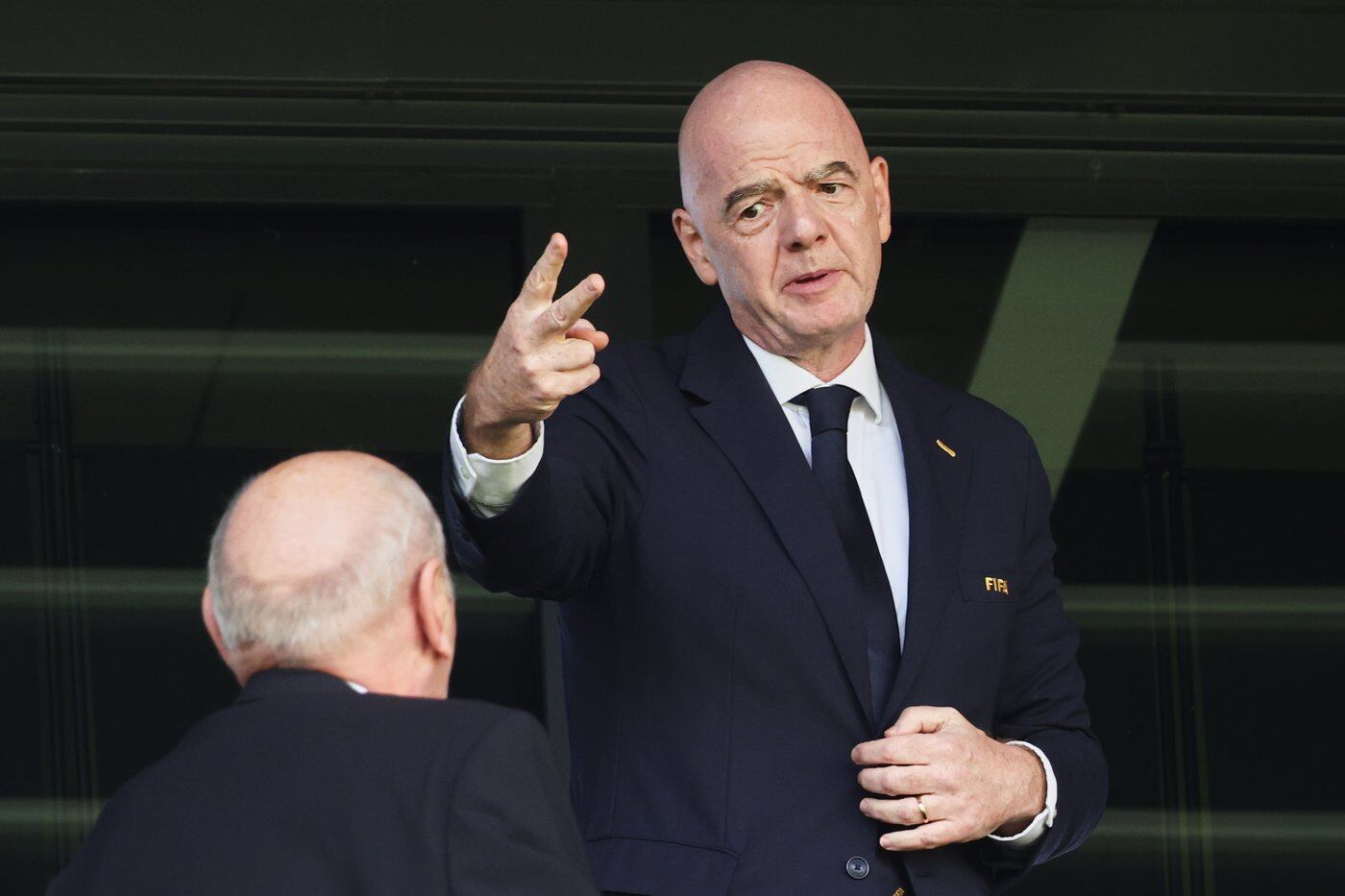 Os oponentes de Infantino na FIFA pedem pagamentos de US$ 10 milhões para as federações a partir das reservas pós-Copa do Mundo