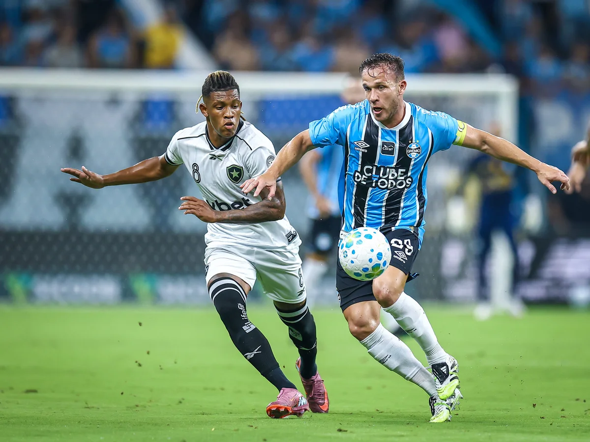 Botafogo e Grêmio se enfrentam nesta quarta em jogo atrasado do Brasileirão