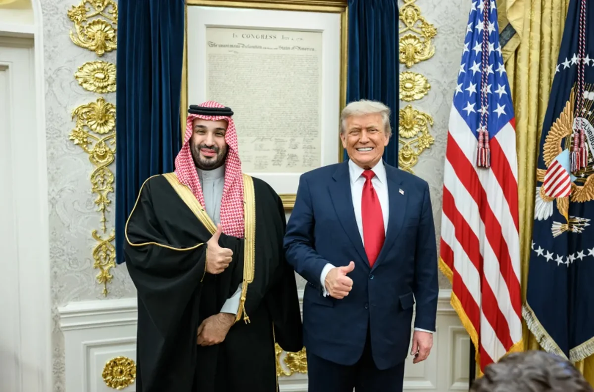 O presidente dos EUA Donald Trump participa de uma reunião bilateral com o príncipe herdeiro e primeiro-ministro da Arábia Saudita, Mohammed bin Salman Al Saud
