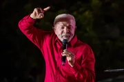 Lula reajusta Bolsa Família com aceno a grupo onde houve queda de apoio