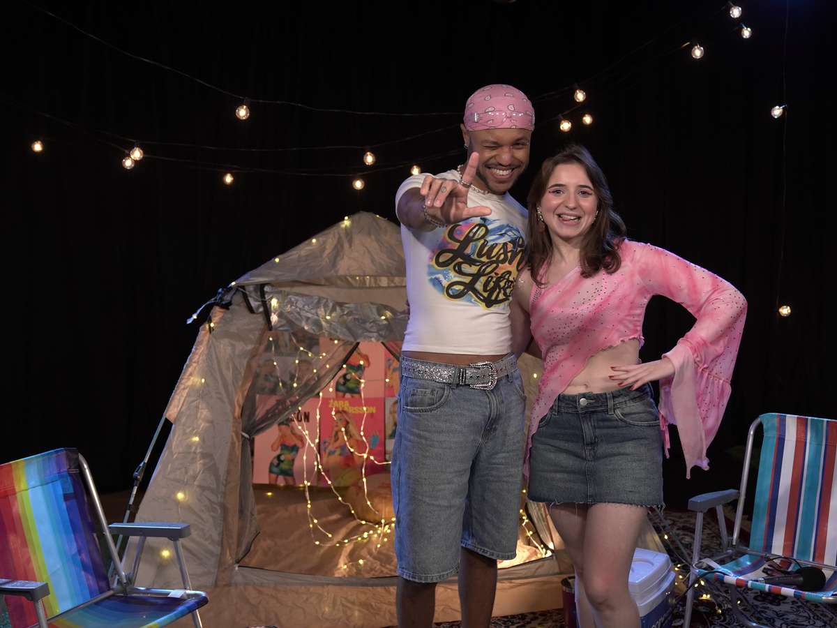 Fantasia no carnaval e encontro pessoalmente: fãs testam conhecimento sobre Zara Larsson no Acampamento Sonora