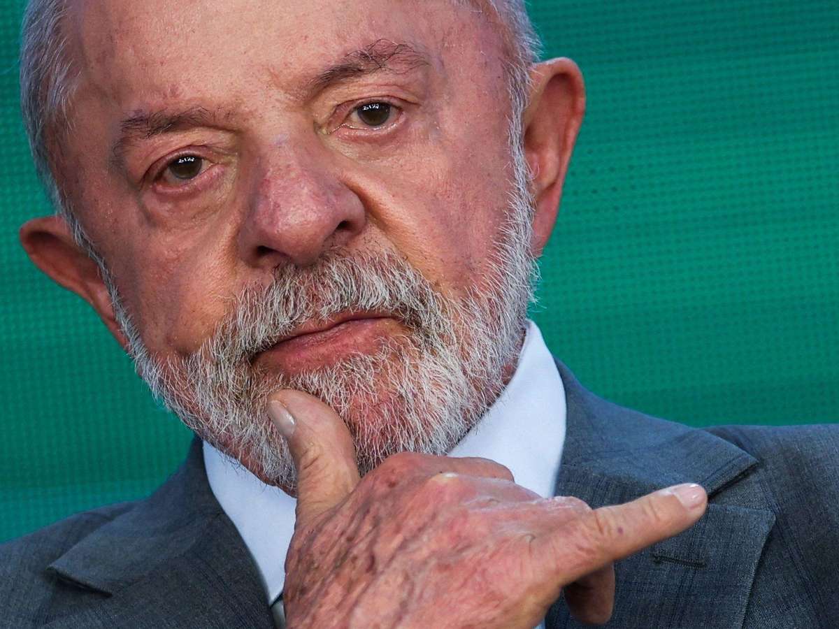Lula anuncia reajuste de 15% no Bolsa Família, às vésperas da eleição
