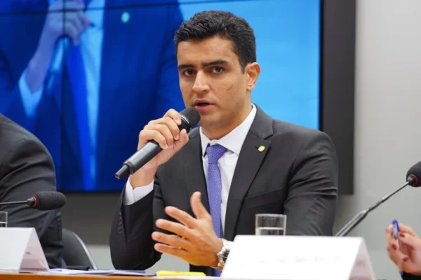 O dinheiro dos aposentados e o ex-prefeito JHC no caso IPREV e Banco Master