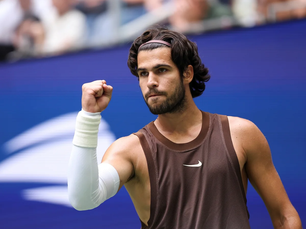 Alcaraz garante vaga no ATP Finals e se junta a Sinner e Zverev em Turim