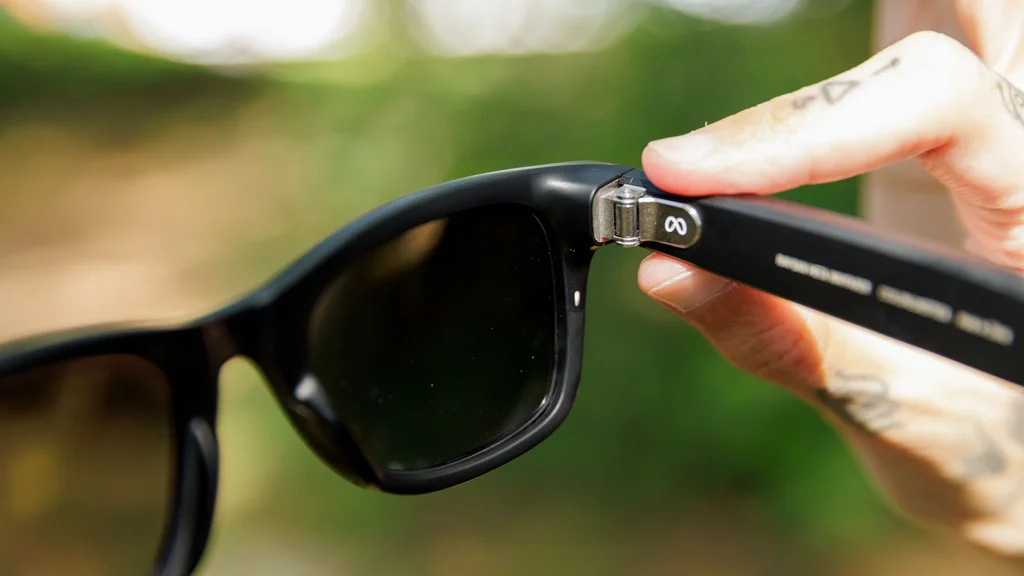 Após críticas de privacidade, Meta prepara óculos inteligentes sem câmera