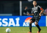 Imagem da matéria: Santos revela que Brazão passará por cirurgia no ombro; Arão será avaliado