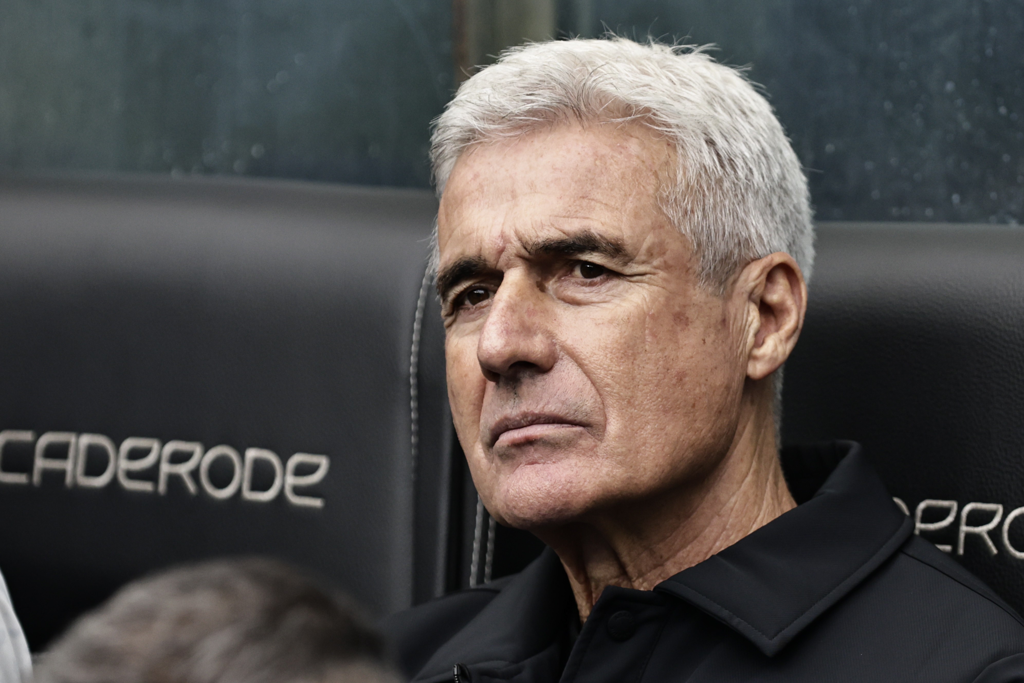 Grêmio demite Luís Castro