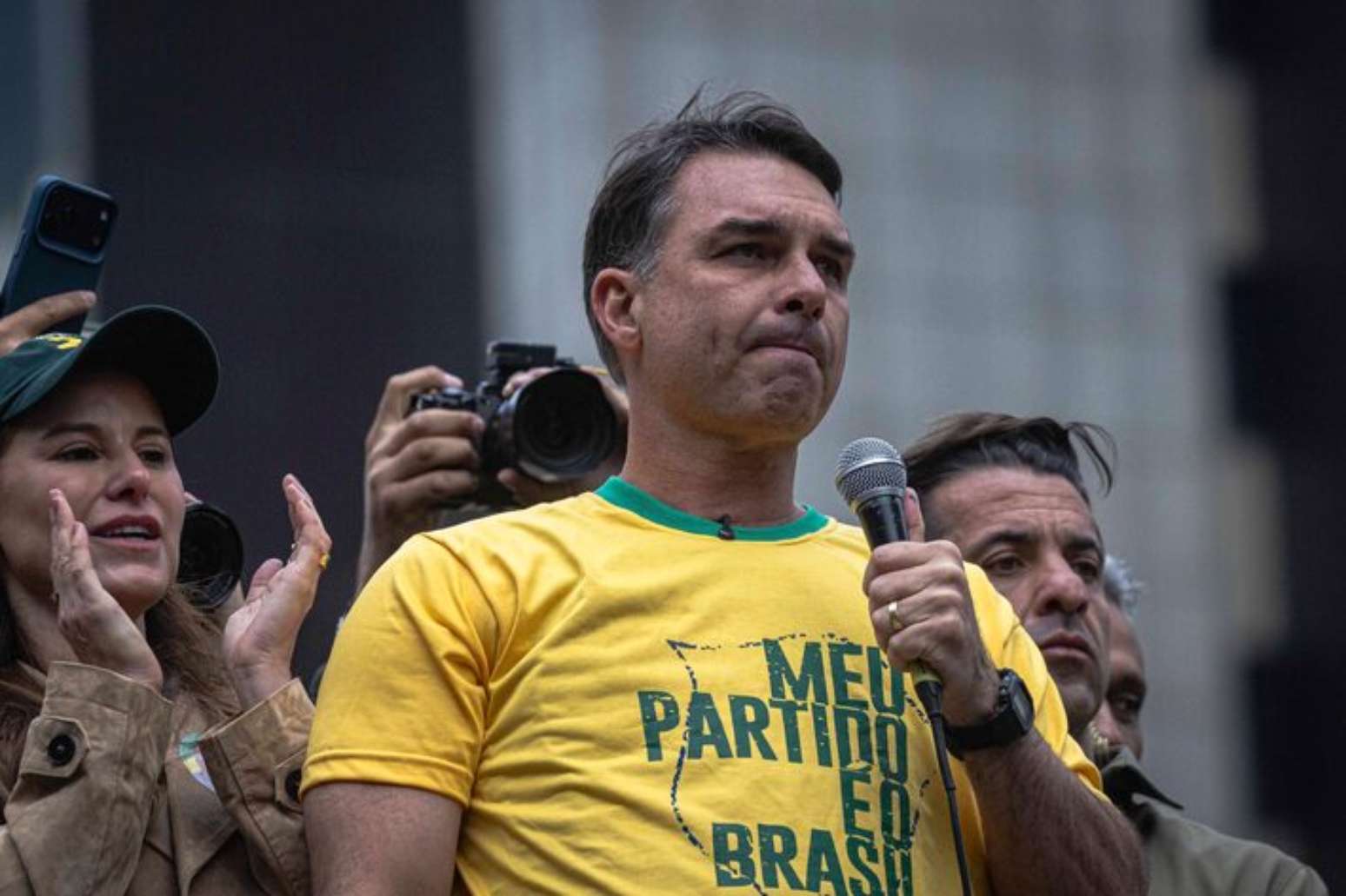 Plano de governo de Fl&aacute;vio foca em proibir uso de recursos provenientes de programas sociais em sites de apostas