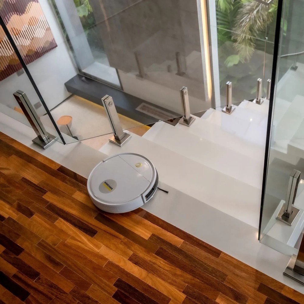 Casas maiores necessitam de modelos com maior bateria — Foto: Reprodução/Kärcher