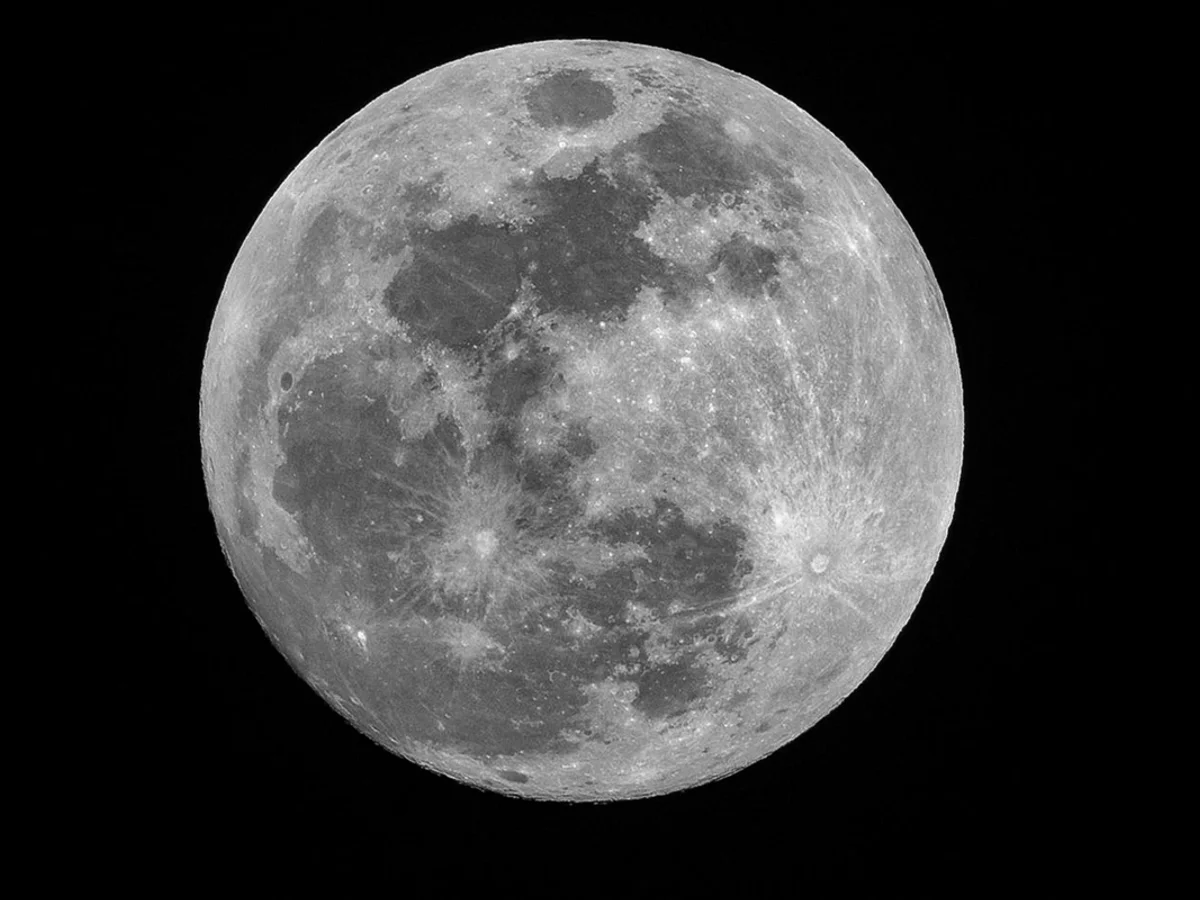Cientistas sugerem analisar poeira lunar para achar tecnologia alienígena