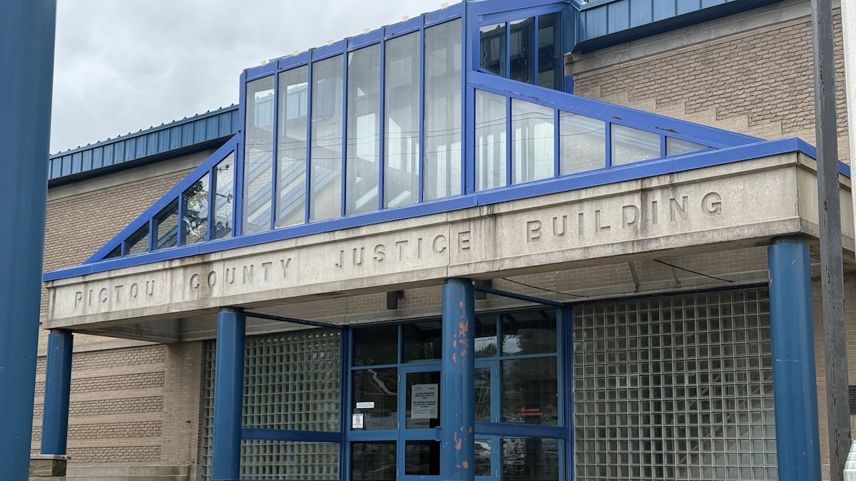 Elementary school teacher charged with choking, sexually assaulting student