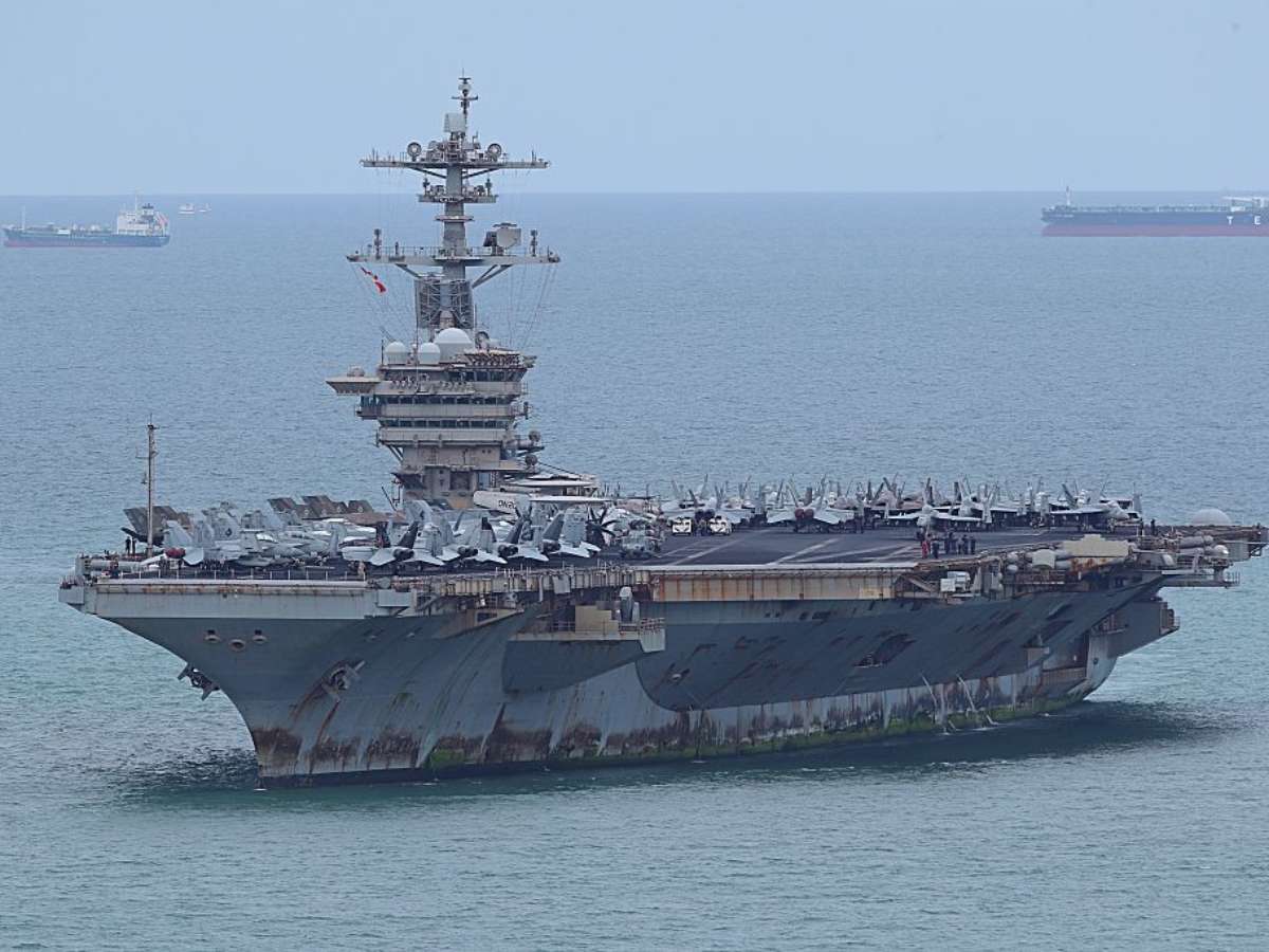 Marinha relata oito tentativas de suicídio em porta-aviões dos EUA