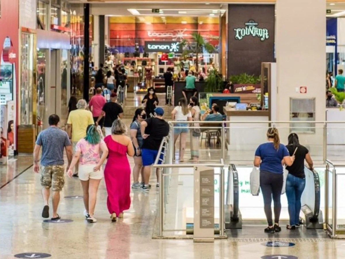 Número de consumidores inadimplentes no comércio sobe 3,74% no DF
