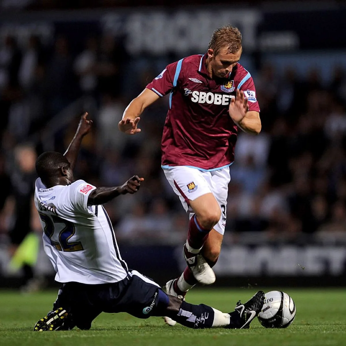 West Ham e Milwall voltam a se enfrentar após 14 anos; saiba onde assistir