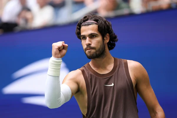 Alcaraz garante vaga no ATP Finals e se junta a Sinner e Zverev em Turim