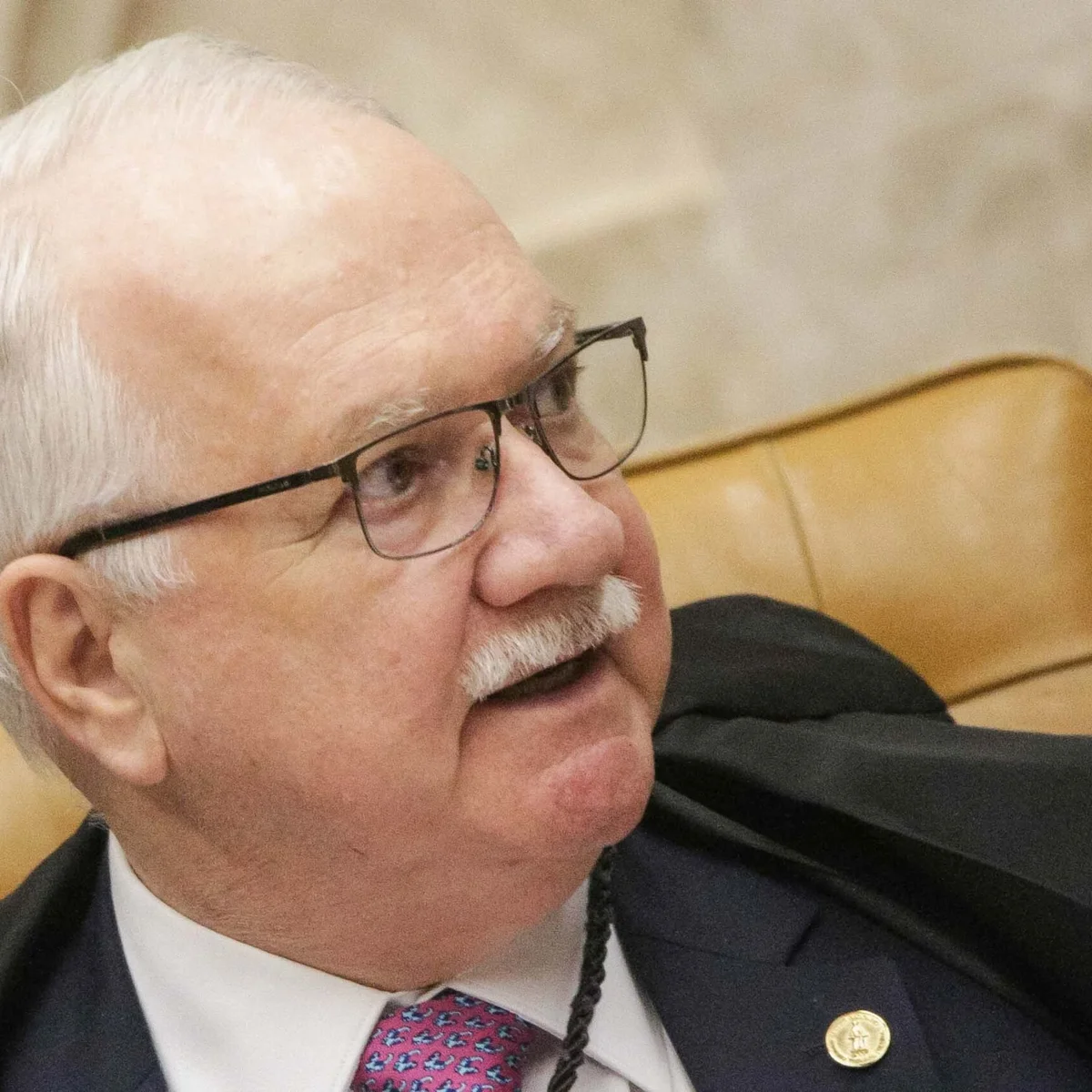 Pressionado, Fachin tenta conter crise e pauta para 15/9 o futuro de Moraes
