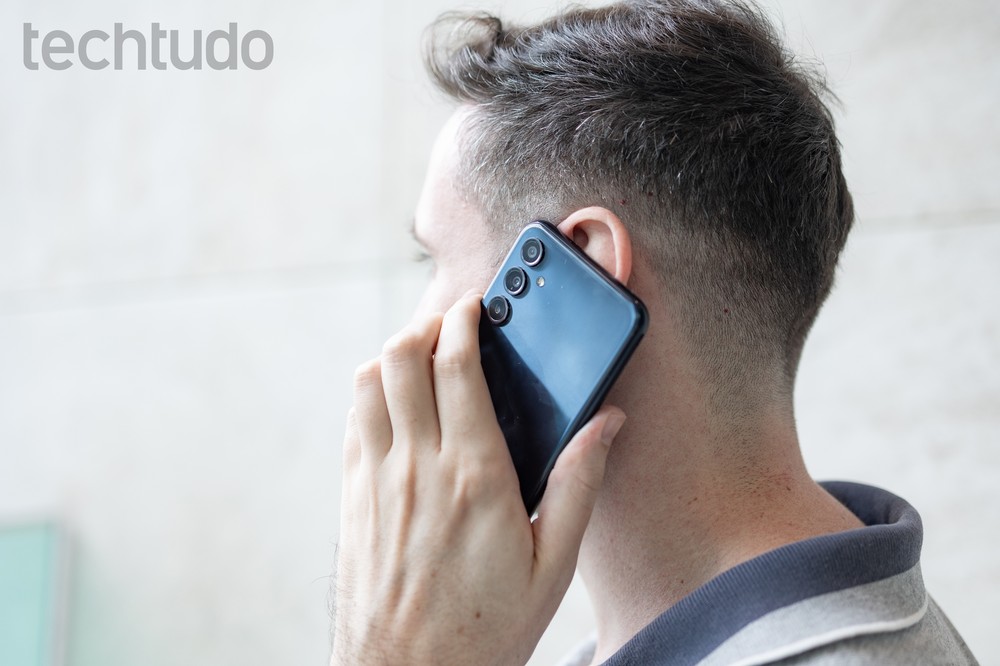 Aplicativos de mensagens e compartilhamento de localização simplificam o aviso de segurança a familiares em emergências, reduzindo a necessidade de ligações individuais em redes congestionadas. — Foto: Mariana Saguias/TechTudo