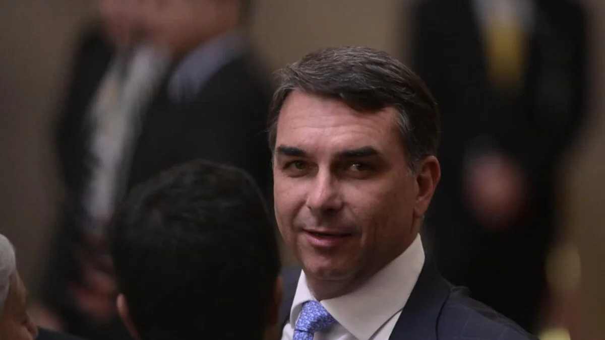 Flávio nega ter autorizado ação de aliado contra reajuste do Bolsa Família