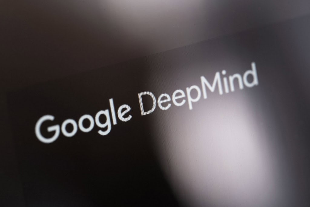 Ex-pesquisadores da Google DeepMind criam startup de inteligência artificial avaliada em R$ 19,1 bilhões