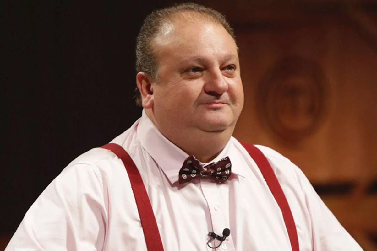 MasterChef: eliminada recebe convite de Érick Jacquin e se emociona