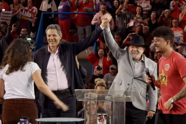 Na reta final do 1º turno, Lula reforça agenda em SP para fortalecer Haddad