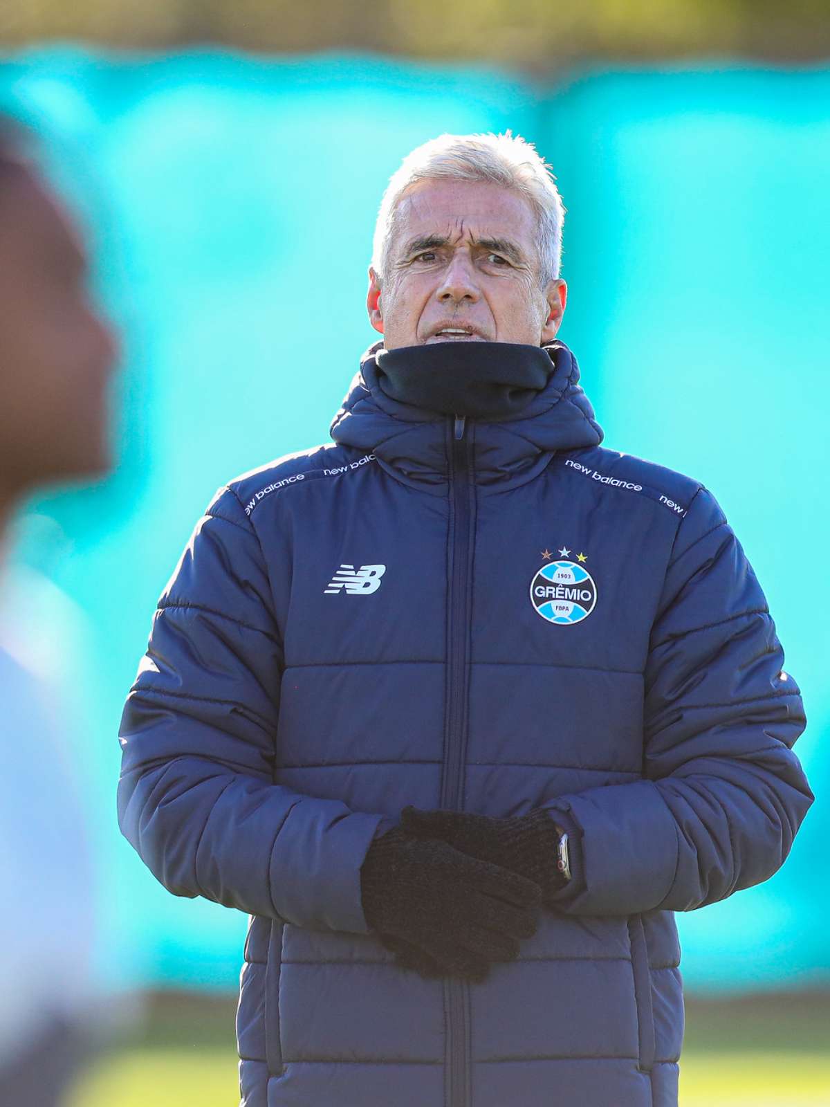 Grêmio anuncia saída de Luís Castro e nome lendário como substituto