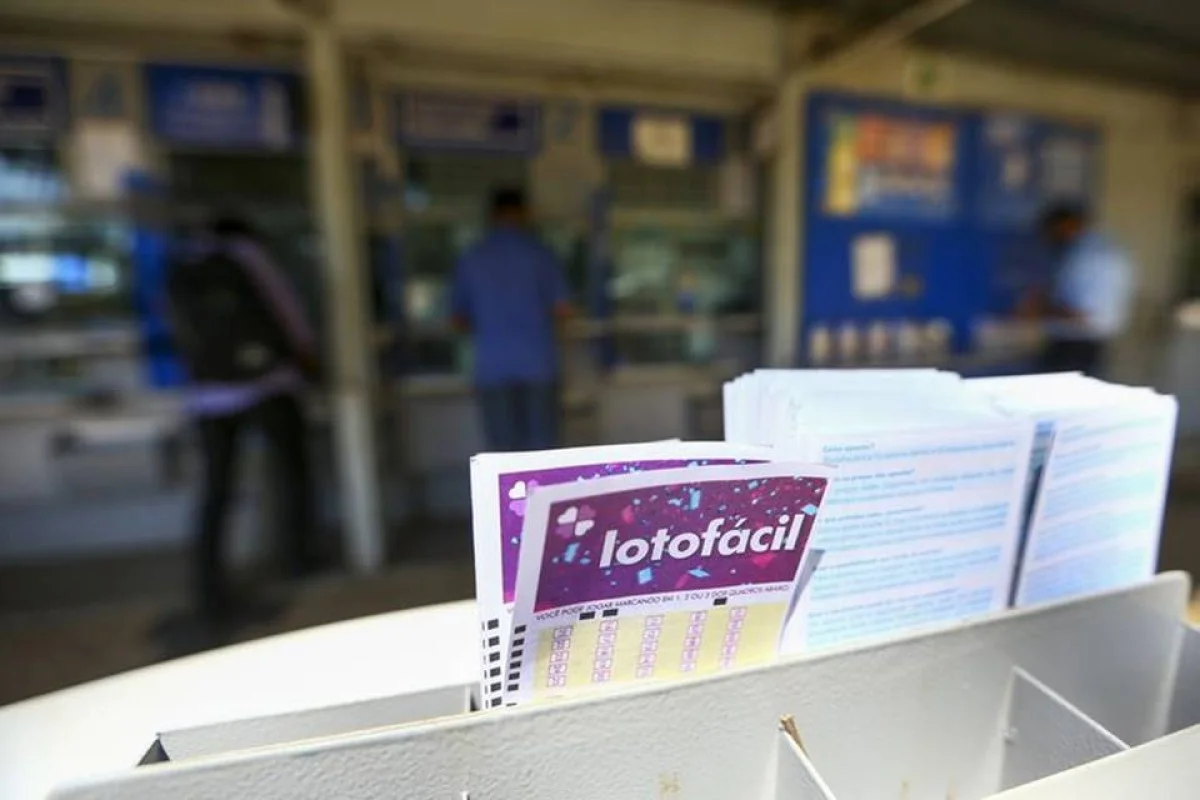 Lotofácil 3782 sorteia R$ 5 milhões nesta quinta (17/9). Veja resultado