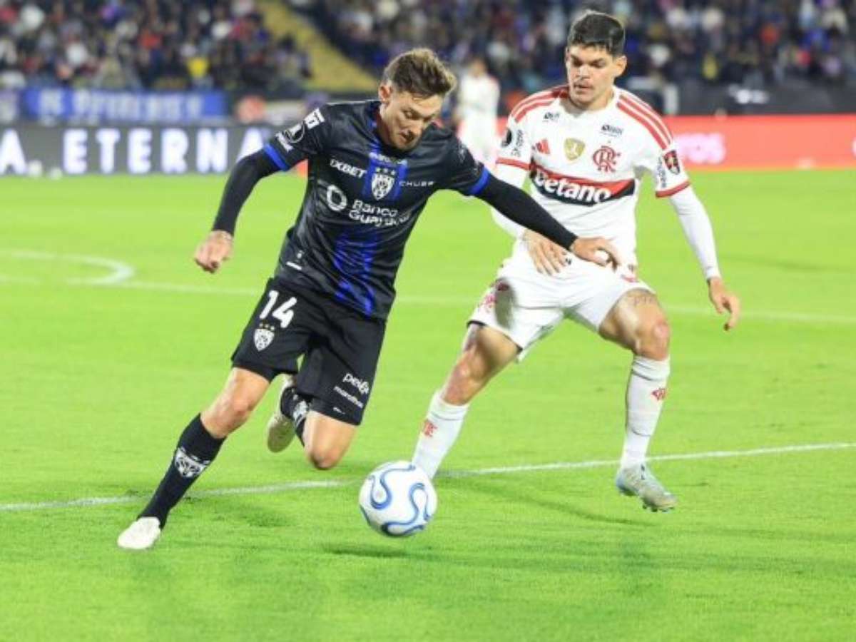 Ayrton Lucas diz que a raça do Flamengo determinou a vitória em Quito