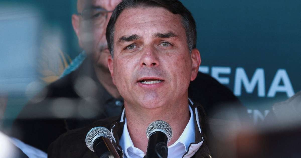Defesa de Flávio Bolsonaro pediu 4 vezes que caso ‘Dark Horse’ ficasse com Mendonça em vez de Dino, diz jornal