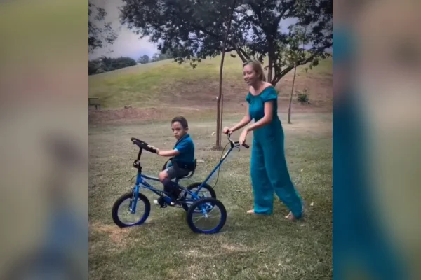 Mãe faz mais de mil denúncias em busca de acessibilidade para o filho PCD - destaque galeria