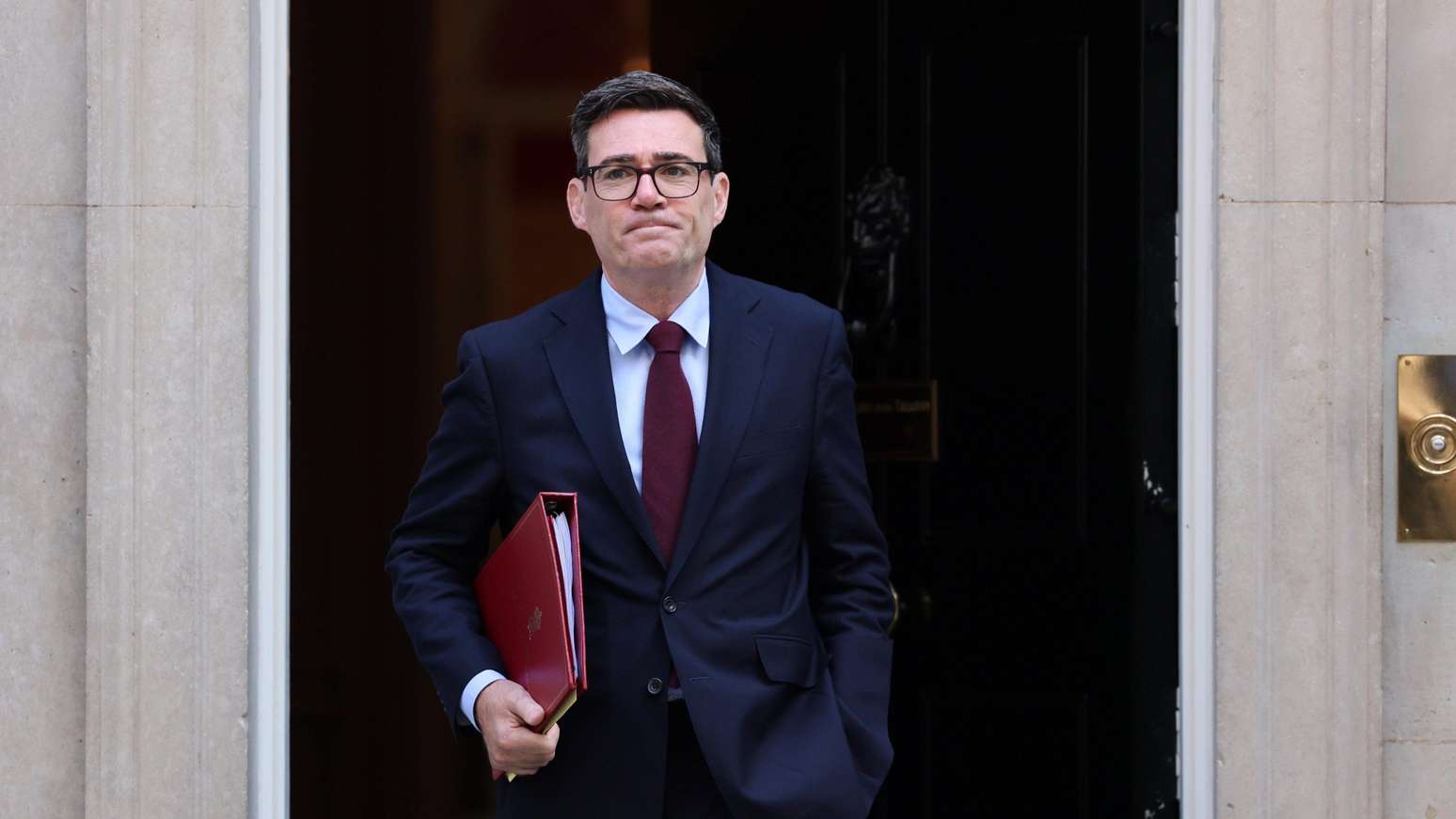 O primeiro-ministro do Reino Unido, Andy Burnham, se reunirá com os líderes das regiões descentralizadas no mês que vem
