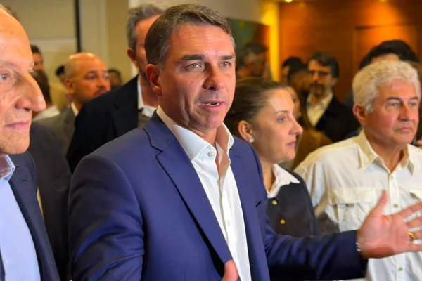 A aposta dos aliados de Flávio para o placar do julgamento de Moraes no STF - destaque galeria