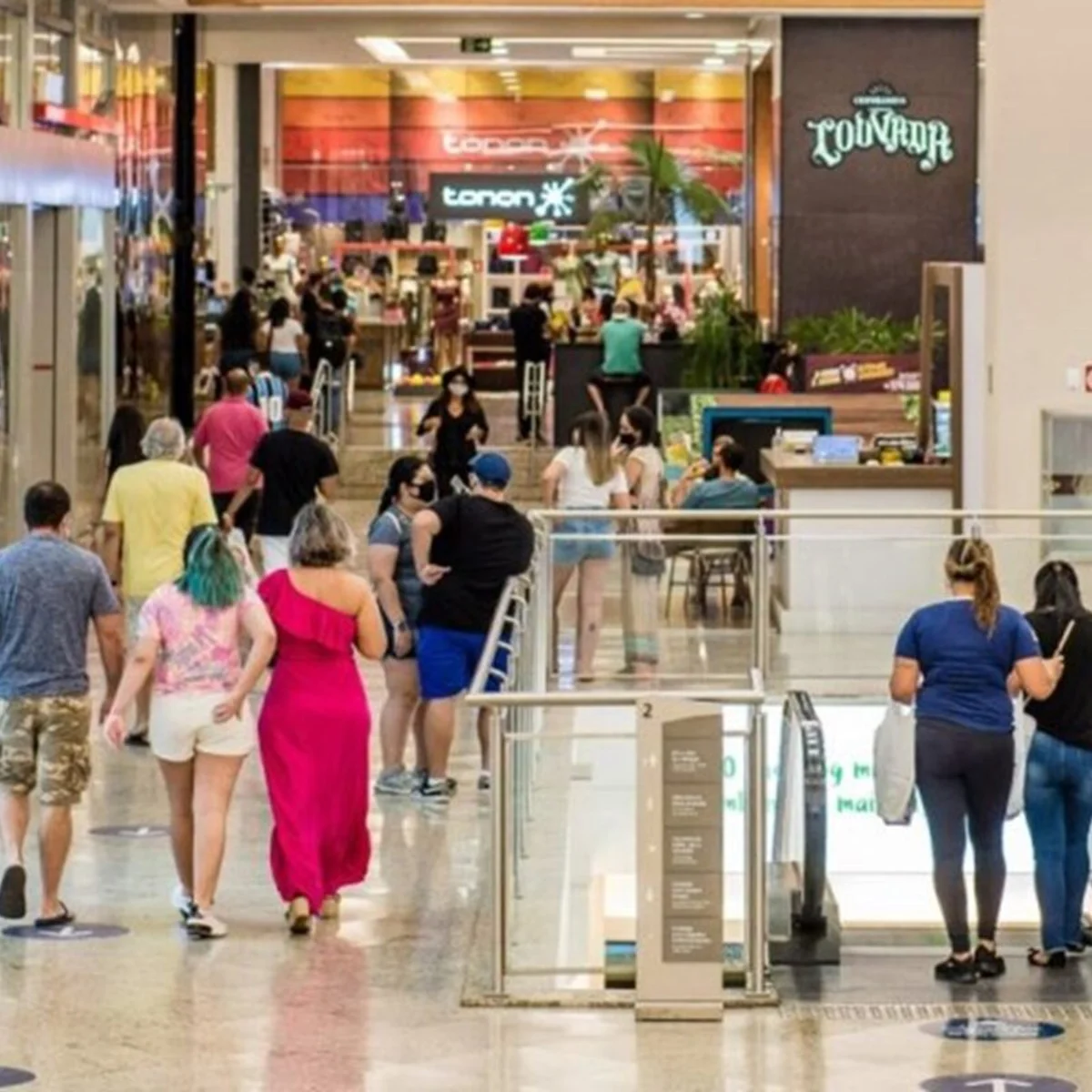 Número de consumidores inadimplentes no comércio sobe 3,74% no DF
