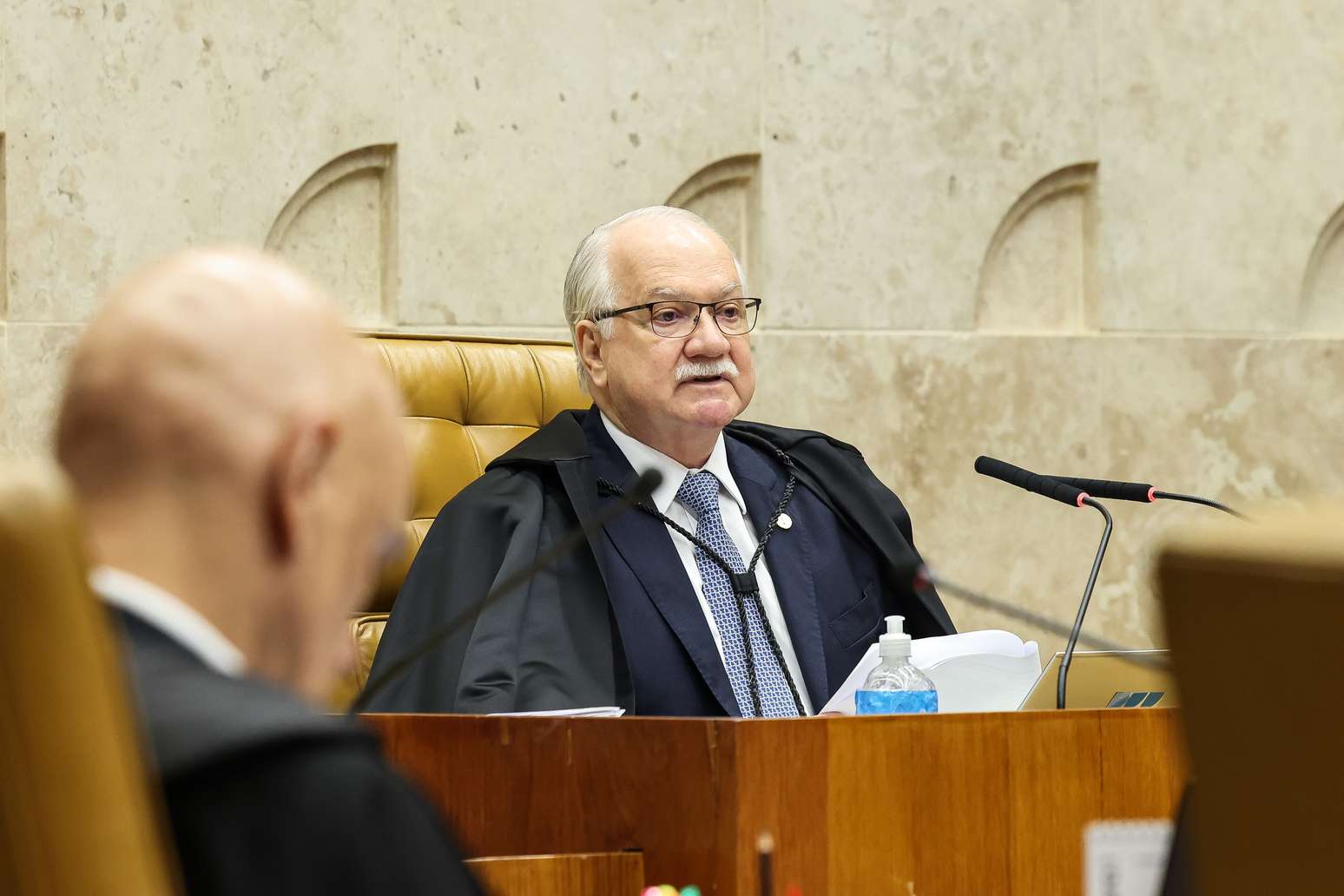 O ministro Edson Fachin abriu a sessão extraordinária desta terça, 15, que analisa conduta de Moraes
