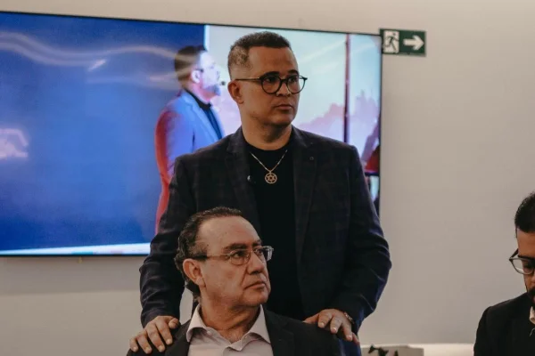 Campanha de Cury cancela presença em debate por velório de Bruno Avelar